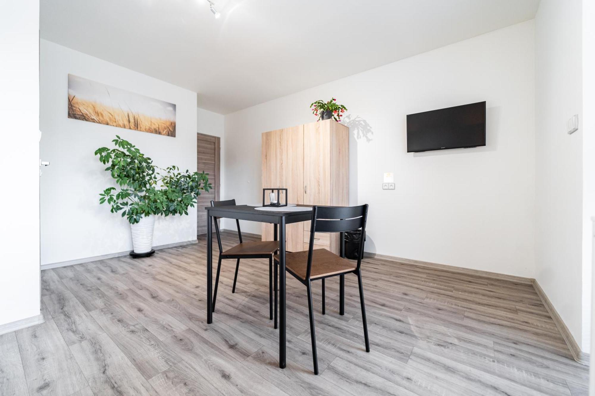 Apartmany Tera Miletin Exterior photo